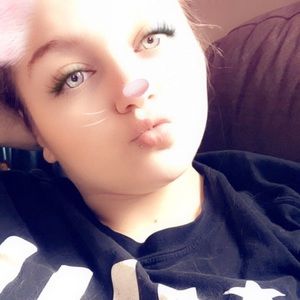 Meet your Posher, Mikayla